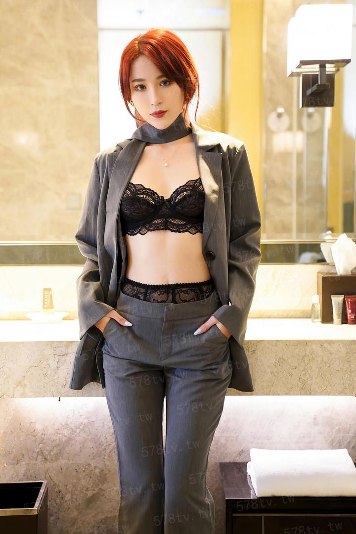 boss有毒，娇妻嫁一赠一
